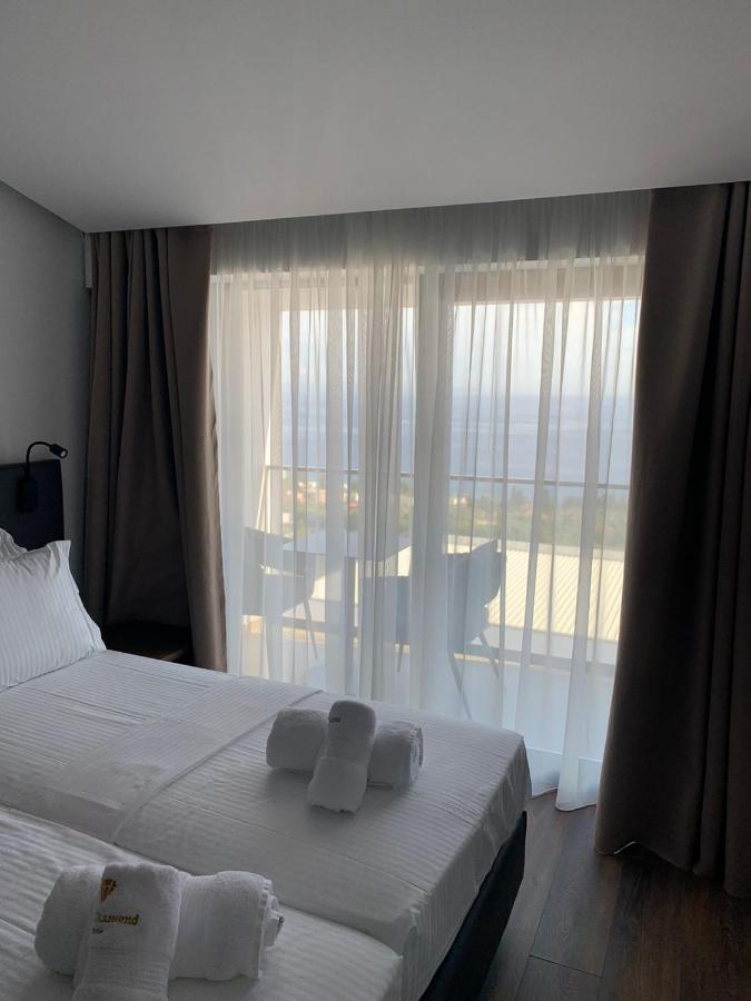Black Diamond Hotel Dhermi Ngoại thất bức ảnh