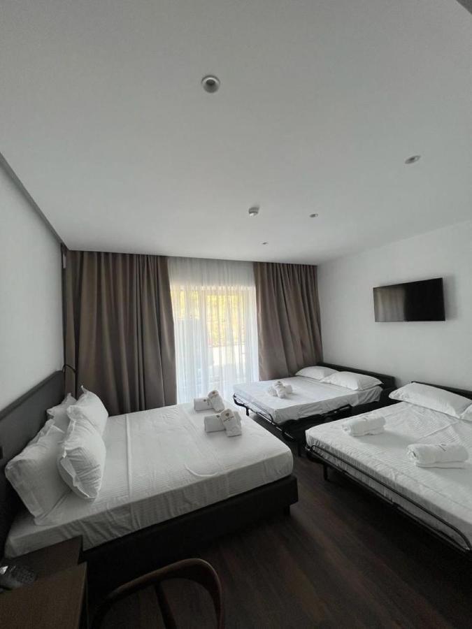 Black Diamond Hotel Dhermi Ngoại thất bức ảnh