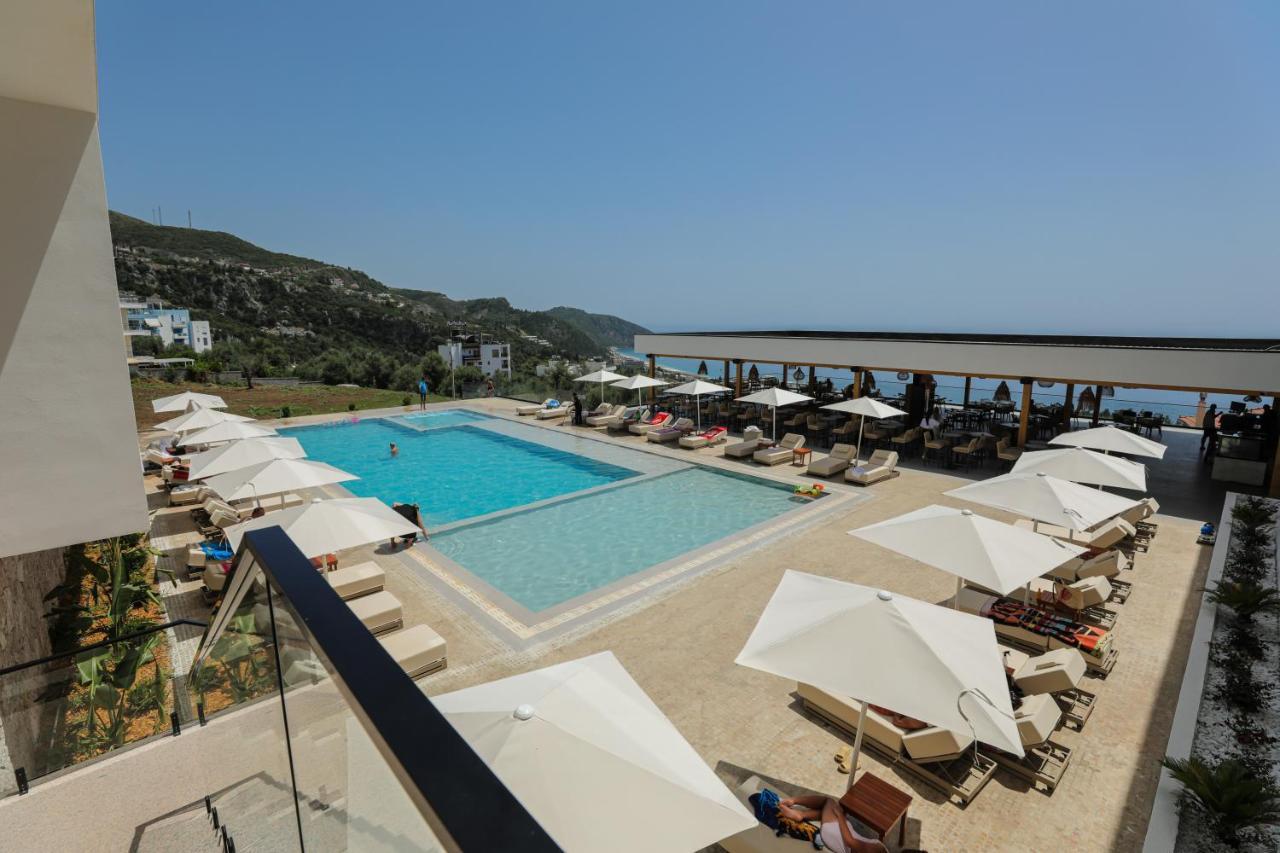 Black Diamond Hotel Dhermi Ngoại thất bức ảnh