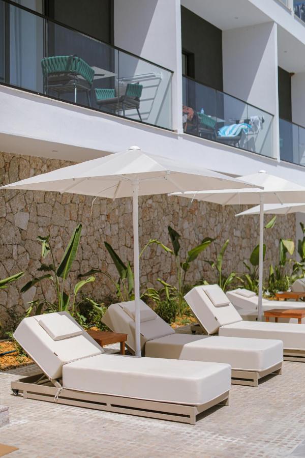 Black Diamond Hotel Dhermi Ngoại thất bức ảnh