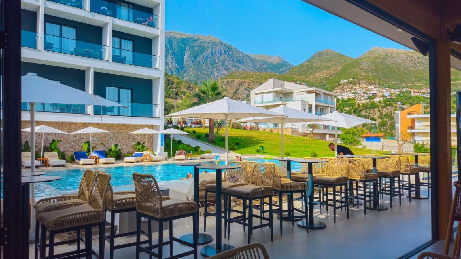 Black Diamond Hotel Dhermi Ngoại thất bức ảnh