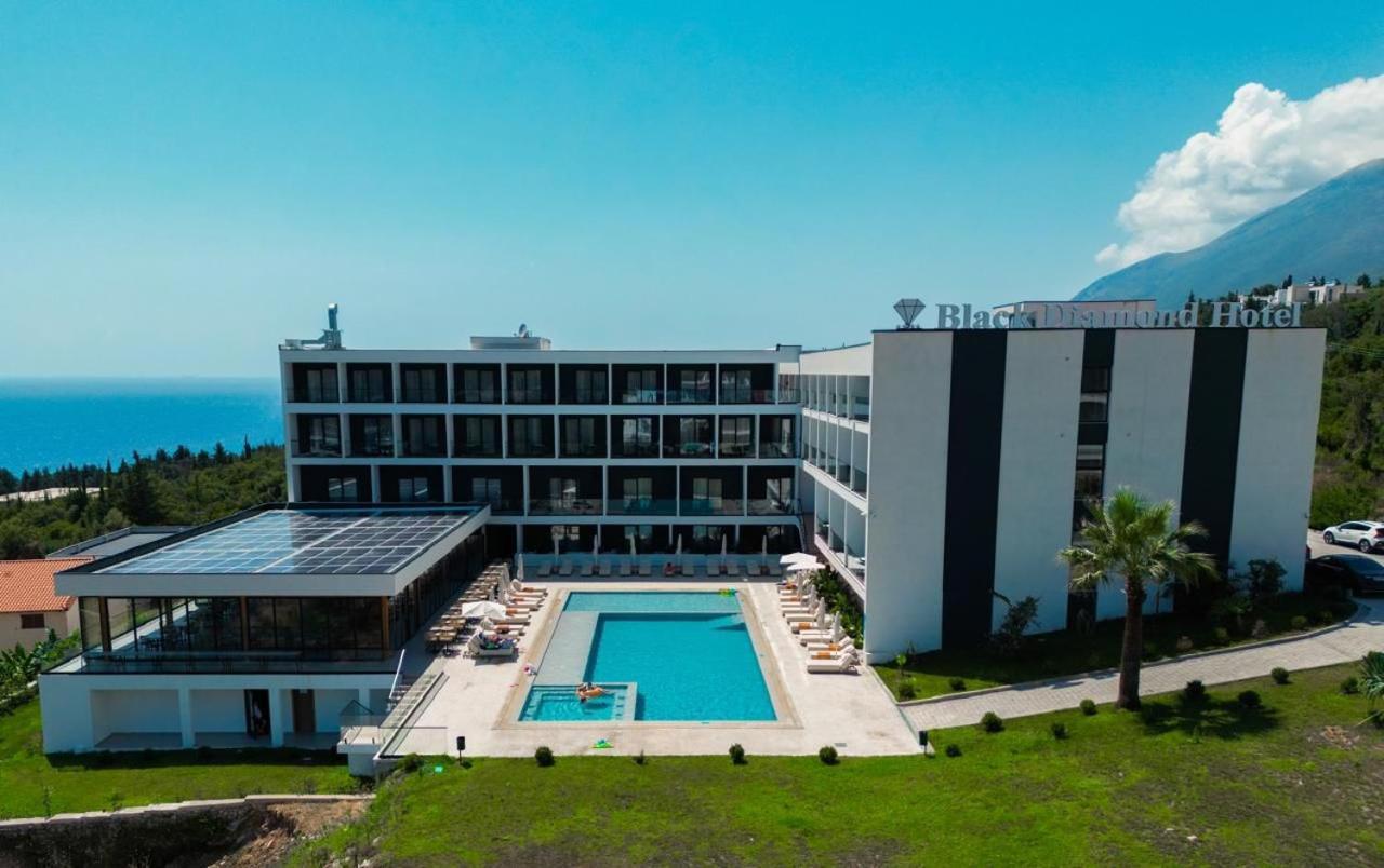 Black Diamond Hotel Dhermi Ngoại thất bức ảnh